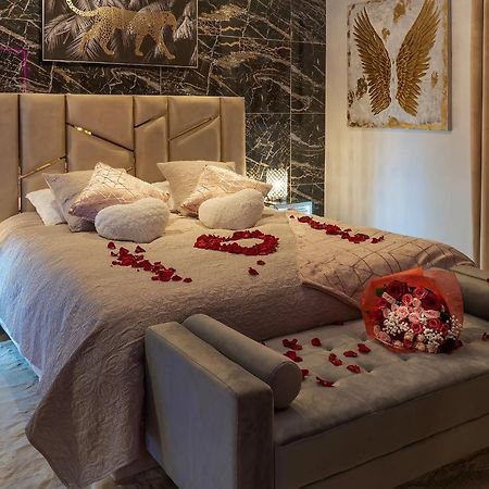 Magnifique Loft / Spa En Face De La Cathedrale ! Narbonne Kültér fotó