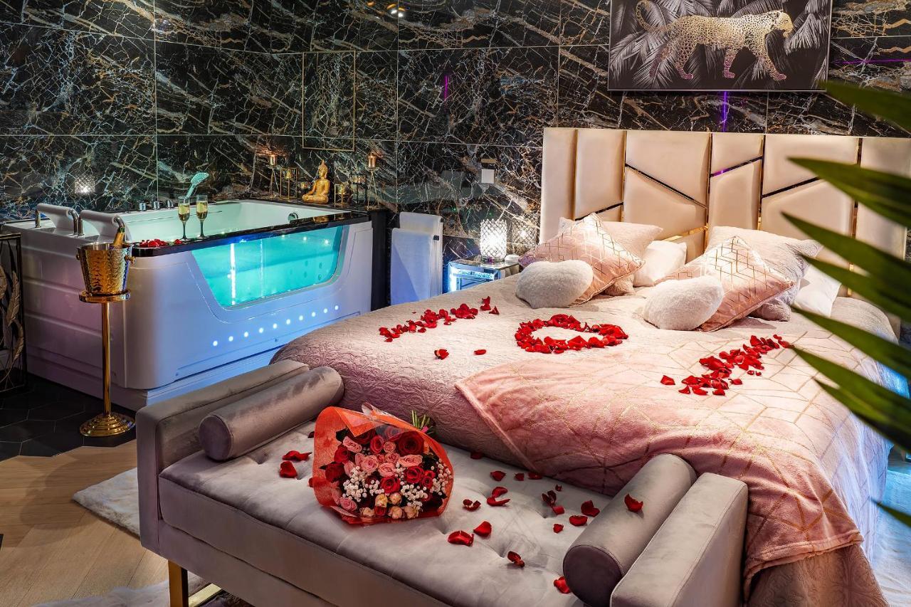 Magnifique Loft / Spa En Face De La Cathedrale ! Narbonne Kültér fotó