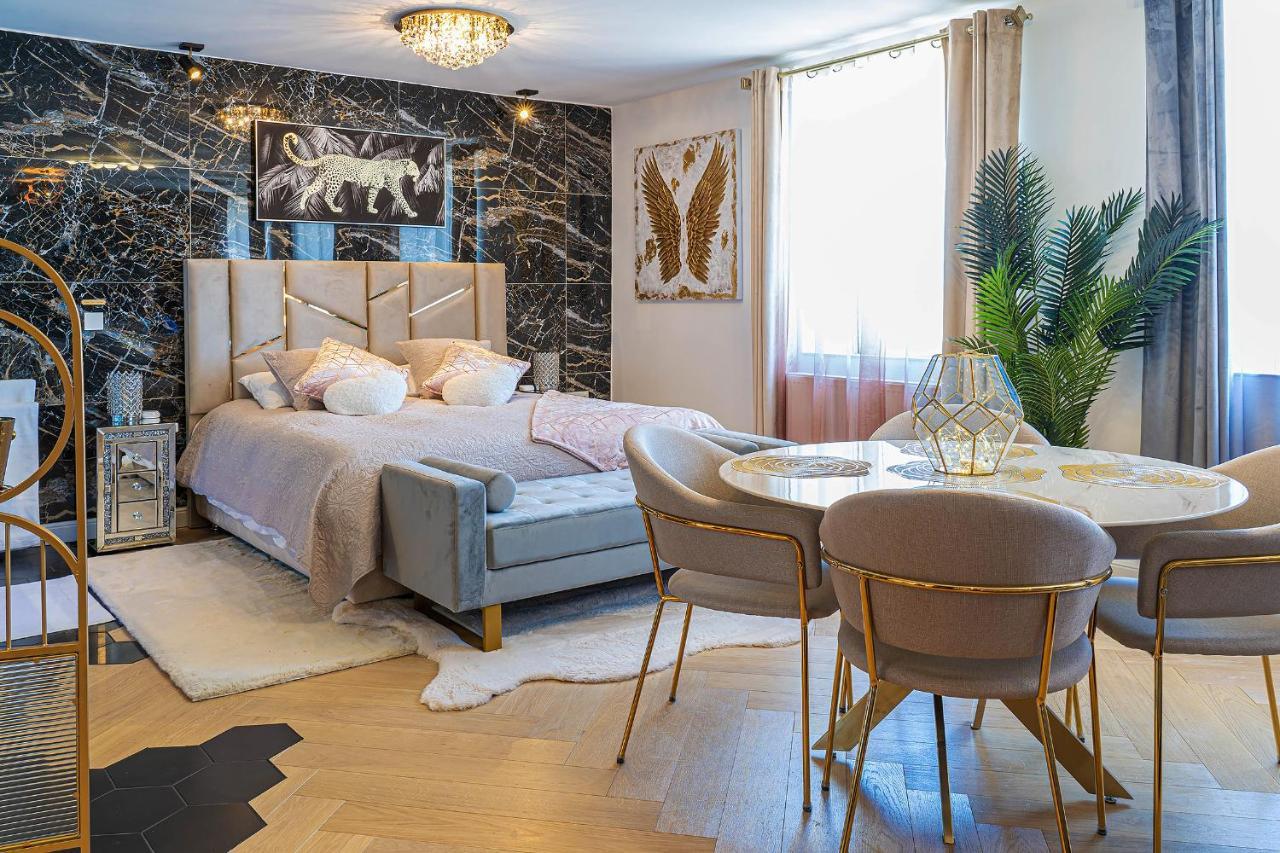 Magnifique Loft / Spa En Face De La Cathedrale ! Narbonne Kültér fotó